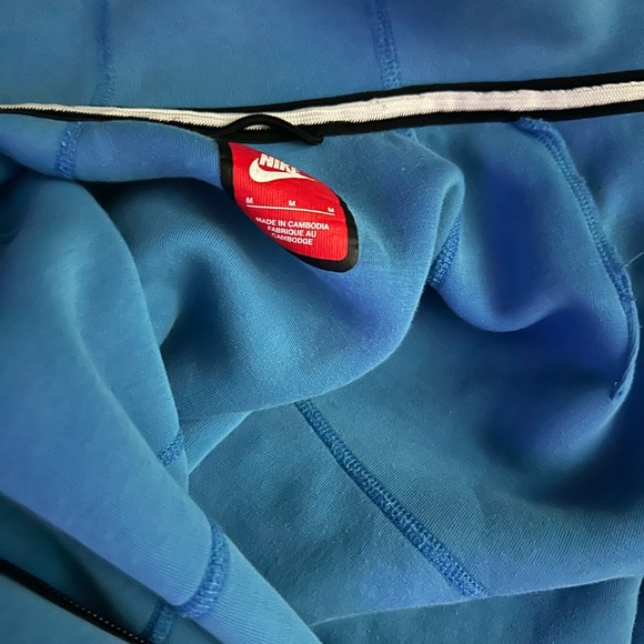MENS All blue Nike tech Fleece - Picture 4 of 5